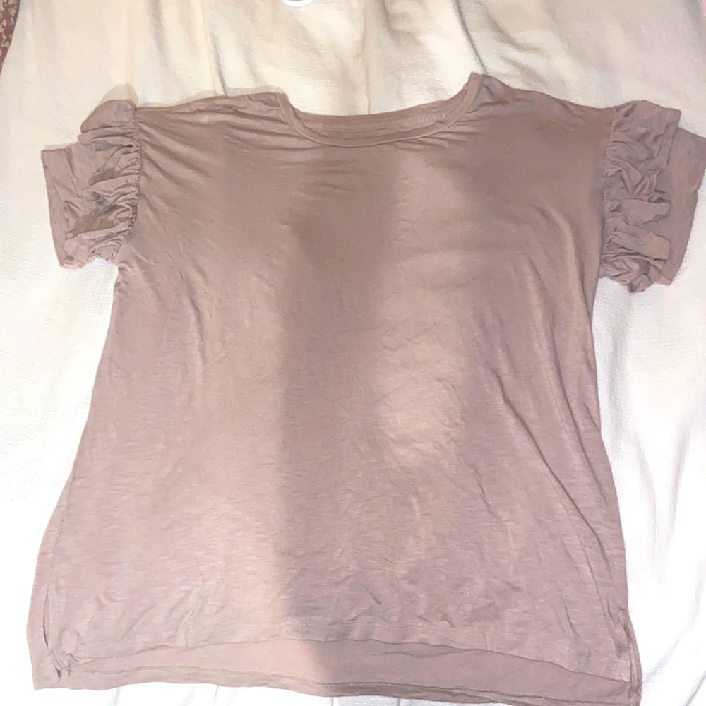 Taupe ruffled sleeved tee